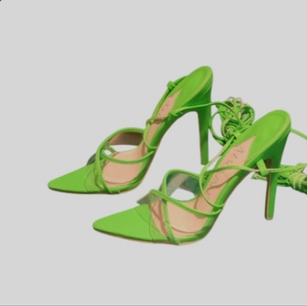 MACKIN J Strappy Stiletto Heels Lime Green Size 7.5